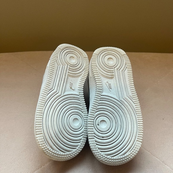 Kids White Air Force 1’s Size 7C - Picture 6 of 6